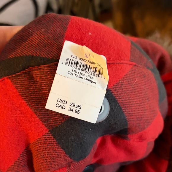 American Eagle NWT Red & Black Plaid Trapper Hat with Faux Fur. OS Two available - Picture 6 of 6